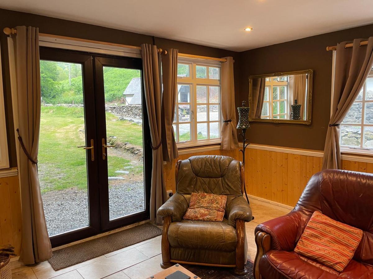 Cuckoo Cabin, Tyn Y Cwm Eglwys-Fach Exteriör bild